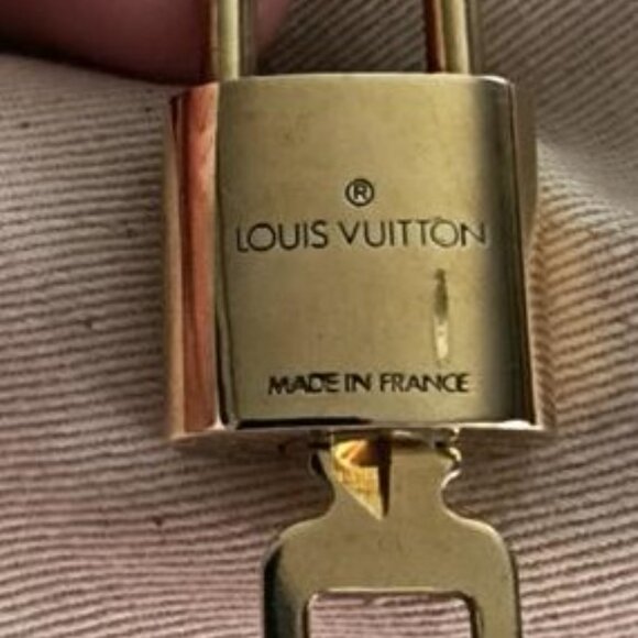 LV Lock & Key w/ Chain - Picture 3 of 6